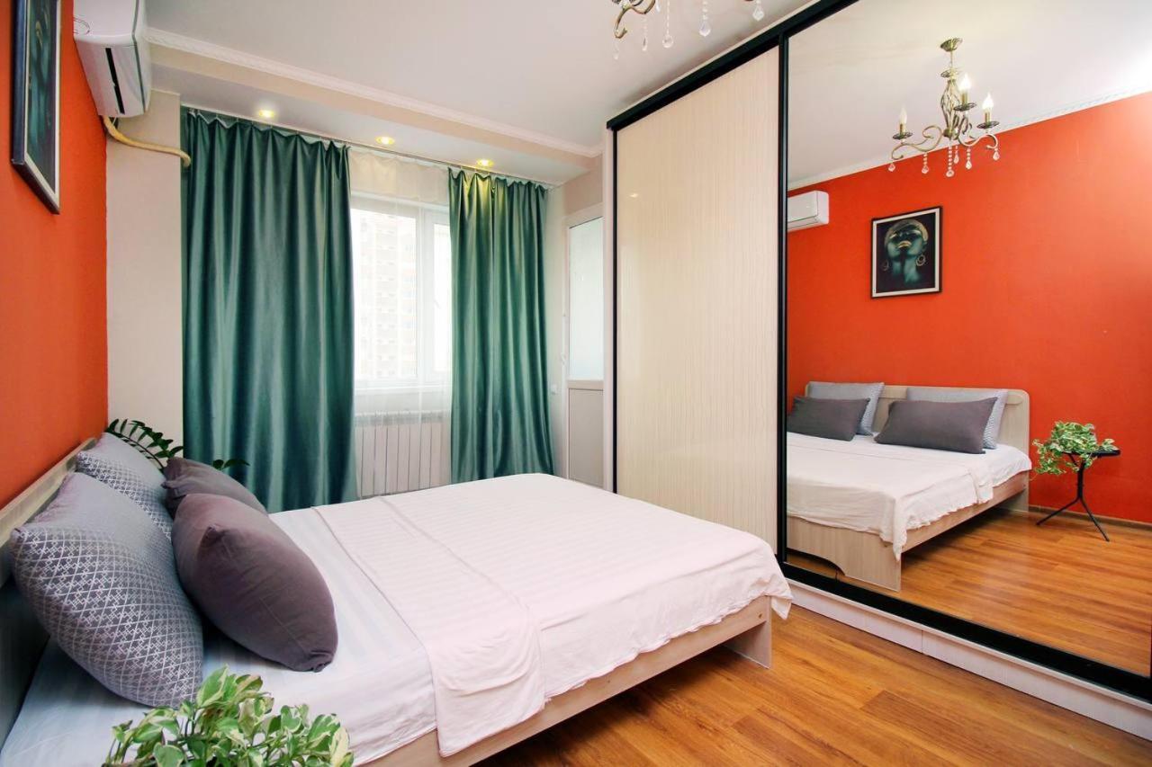 Apartment 2 ком студия на 18 этаже с панорамным видом на горы в жк мега тауер Almaty
